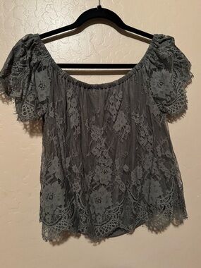 Women's Lace Off-Shoulder Top - Olive Green